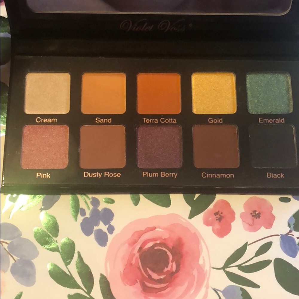 Violet Voss essentials eye shadow
